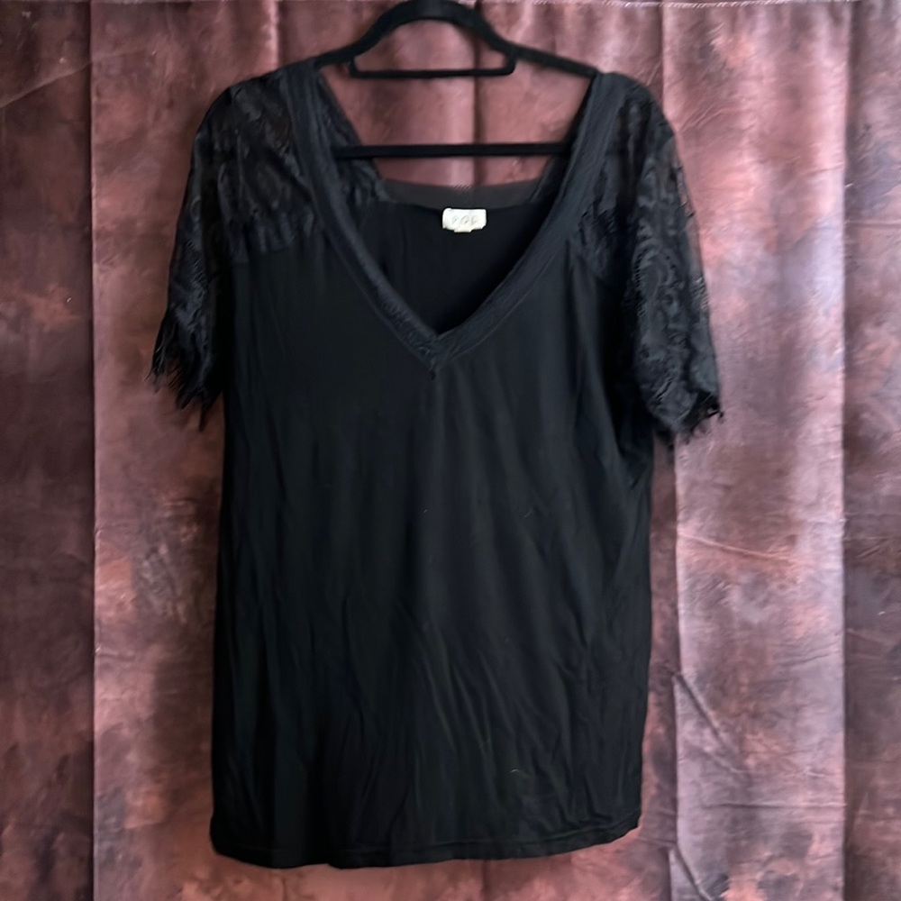 Lace sleeve tee
